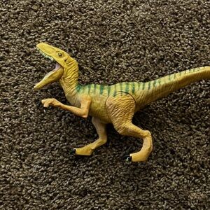 Hasbro 2015 Jurassic World velociraptor echo